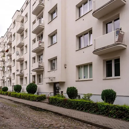 Downtown - Location, Balcony - By Rentujemy Apartment